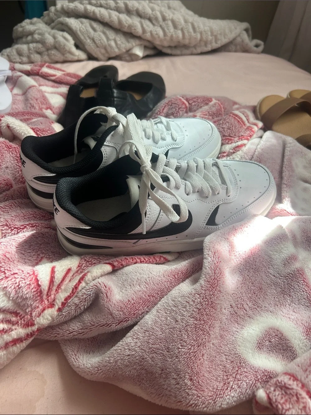Nike White and Black Athletic Sneakers